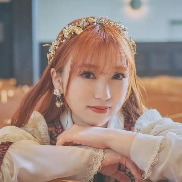 矢吹奈子 (Nako Yabuki)