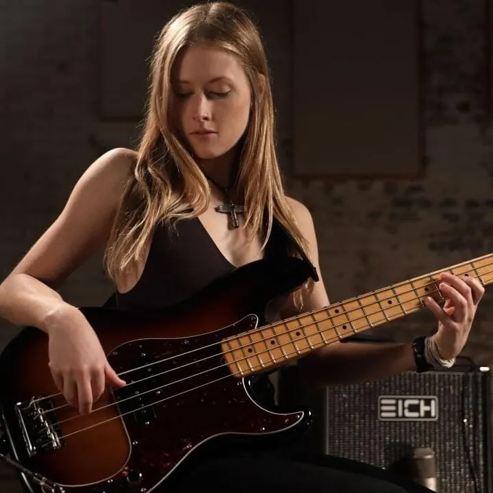 Nicole Row