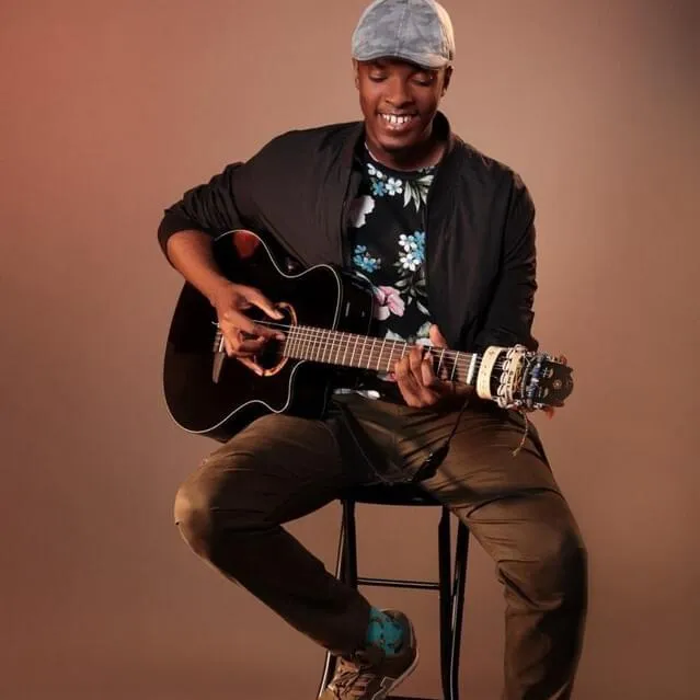 Peter Collins (Singer)