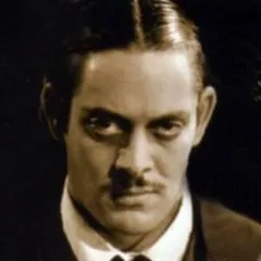 Raul Julia