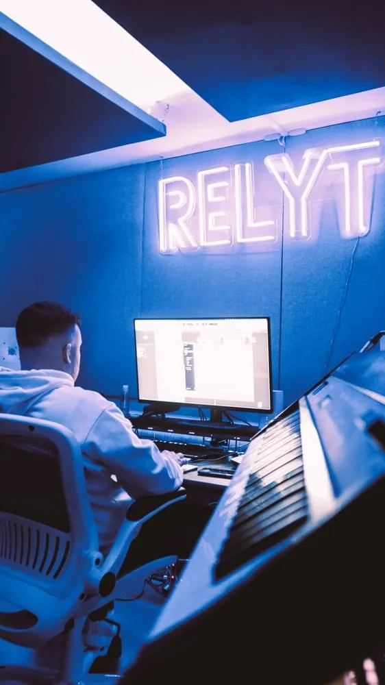 RELYT