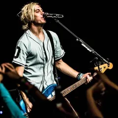 Riker Lynch