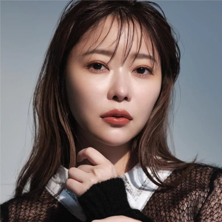 指原莉乃 (Rino Sashihara)