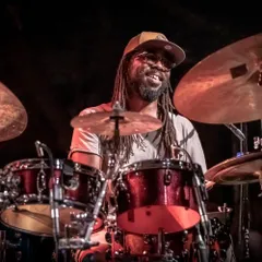 Robert “Sput” Searight