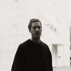 Roger González “Rogelio”