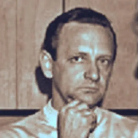 Russ Savakus