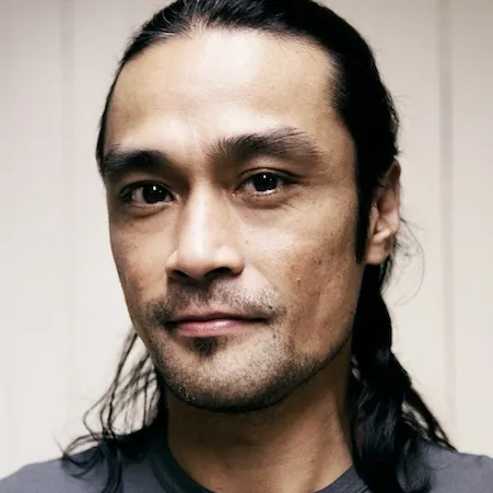 Russell Elevado