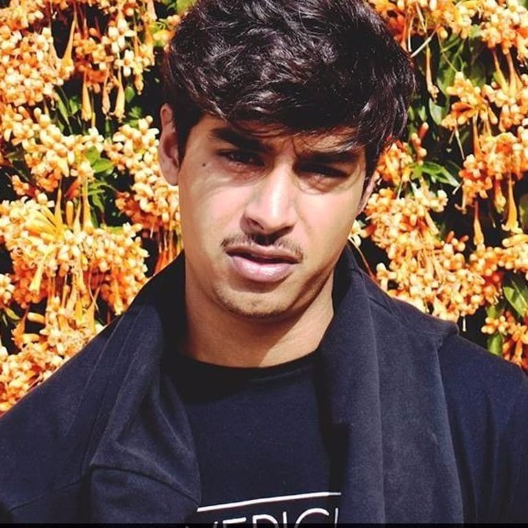 Sandro Jeeawock