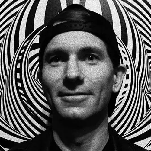 Scott Raynor