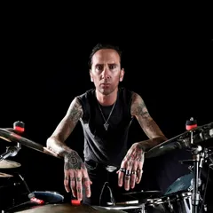 Shannon Larkin