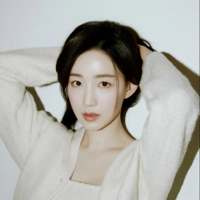 SHIN YEON SUH (신연서)