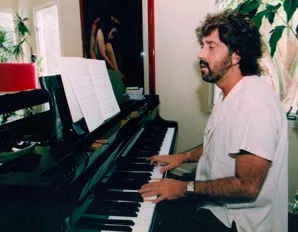 שוקי לוי (Shuki Levy)