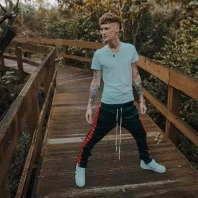 SkinnyWhiteBoi