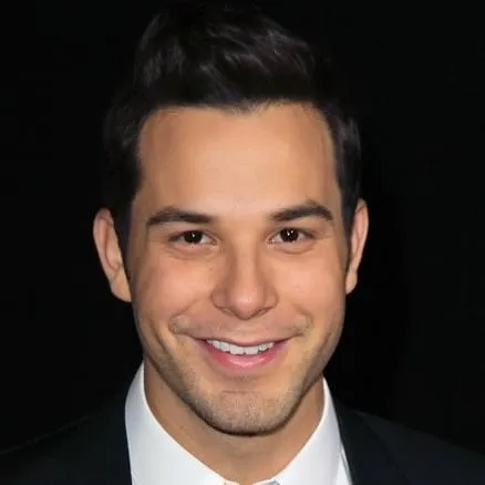 Skylar Astin