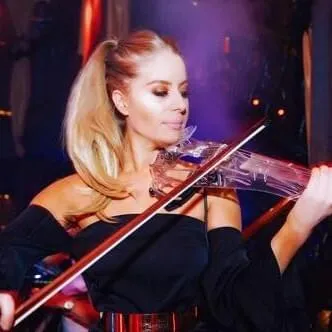Stephanie Cavey