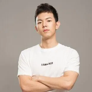 Terry Zhong