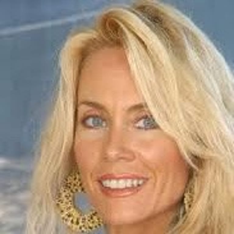 Tina Gullickson