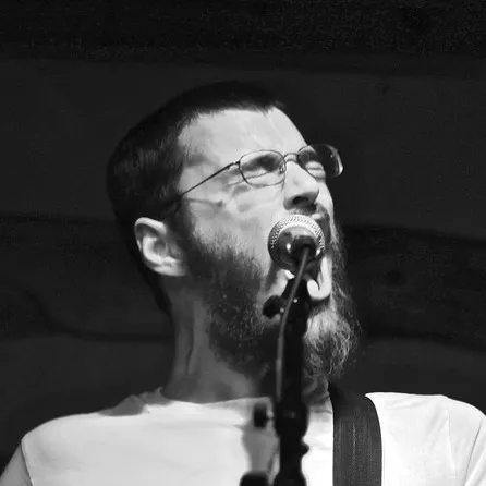 Tom Warren