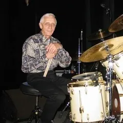 Tommy Brown (Drummer)