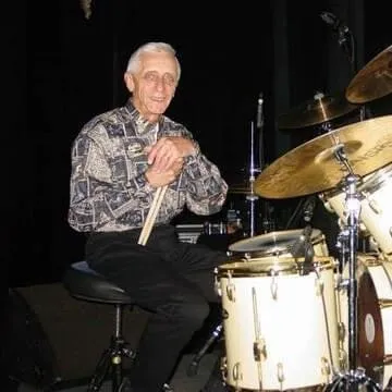 Tommy Brown (Drummer)