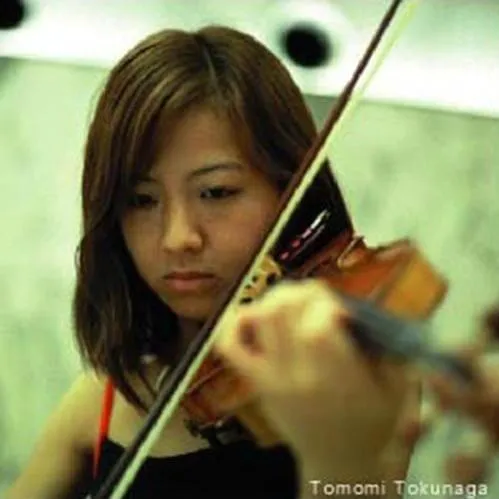 徳永友美 (Tomomi Tokunaga)