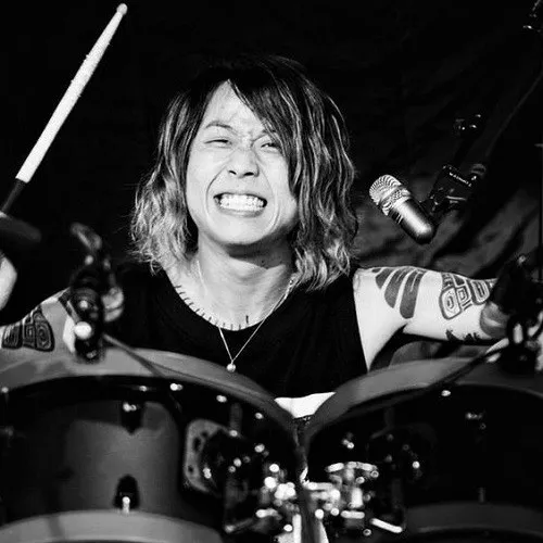 神吉智也 (Tomoya Kanki)