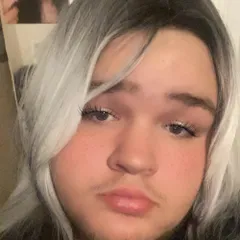 Vanessa Ramos Violet