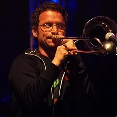 Yair Slutzki - יאיר סלוצקי