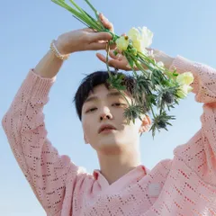YOON JI SUNG (윤지성)