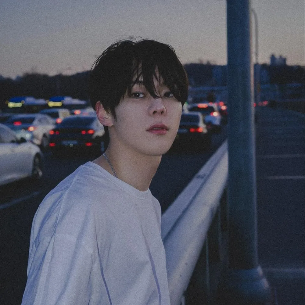 Yoon Seobin (윤서빈)