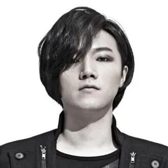 YUE (유에)