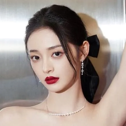 周洁琼 (Zhou Jieqiong)