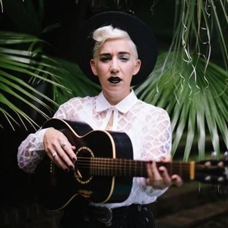 Zoe Boekbinder