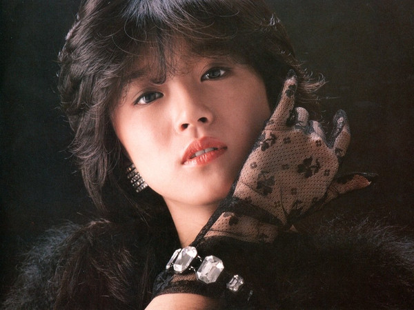 Akina Nakamori