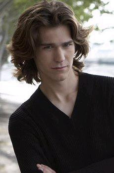 Amaury Vassili