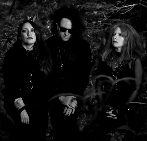 Ariel Maniki And The Black Halos