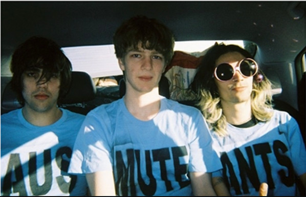 Ausmuteants