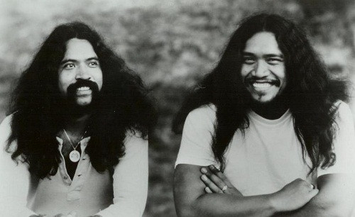 Cecilio & Kapono