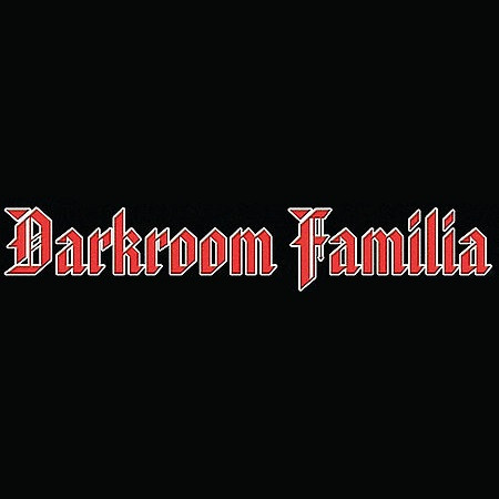Darkroom Familia