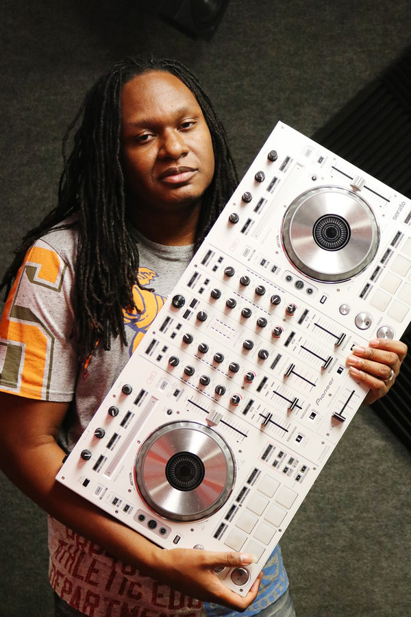 DJ Nehpets