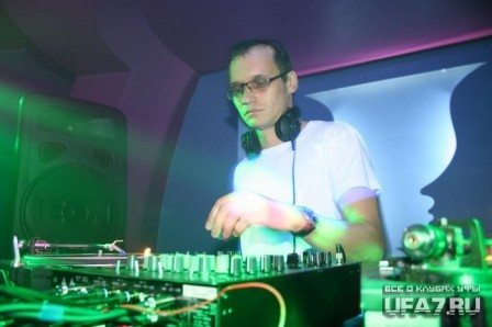 DJ Suhov