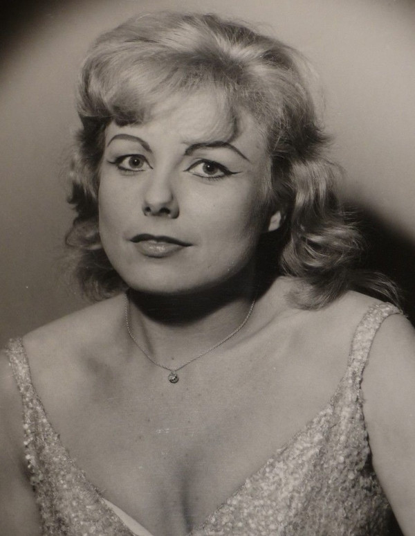 Edna Savage