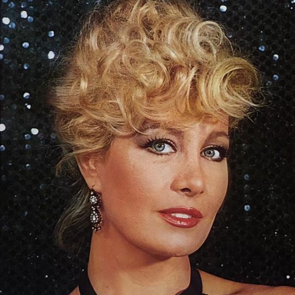 Emel Sayın