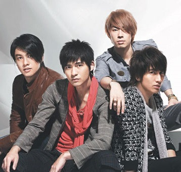 F4 (3)