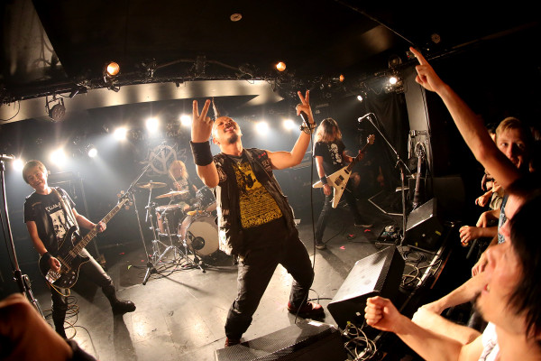 Forward (2)