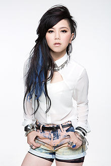 G.E.M. (2)