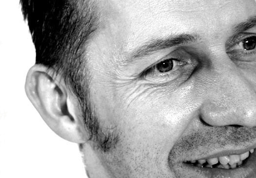 Iarla Ó Lionáird