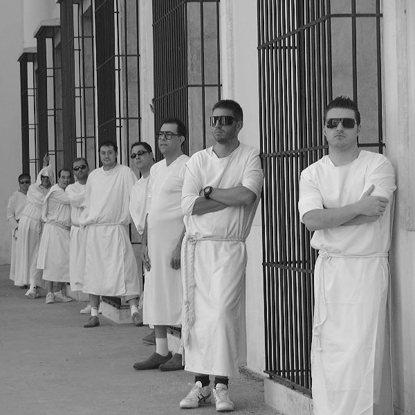 Los Inhumanos