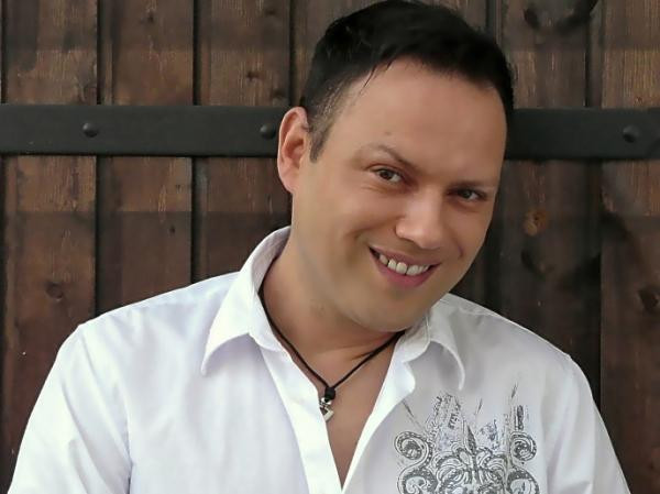 Mark Ashley (2)