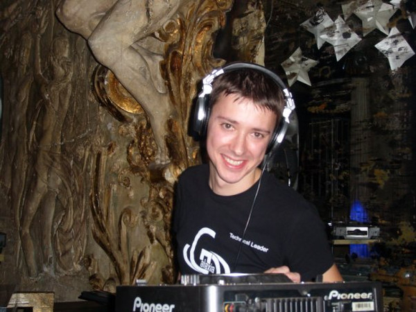 Maxim Hix
